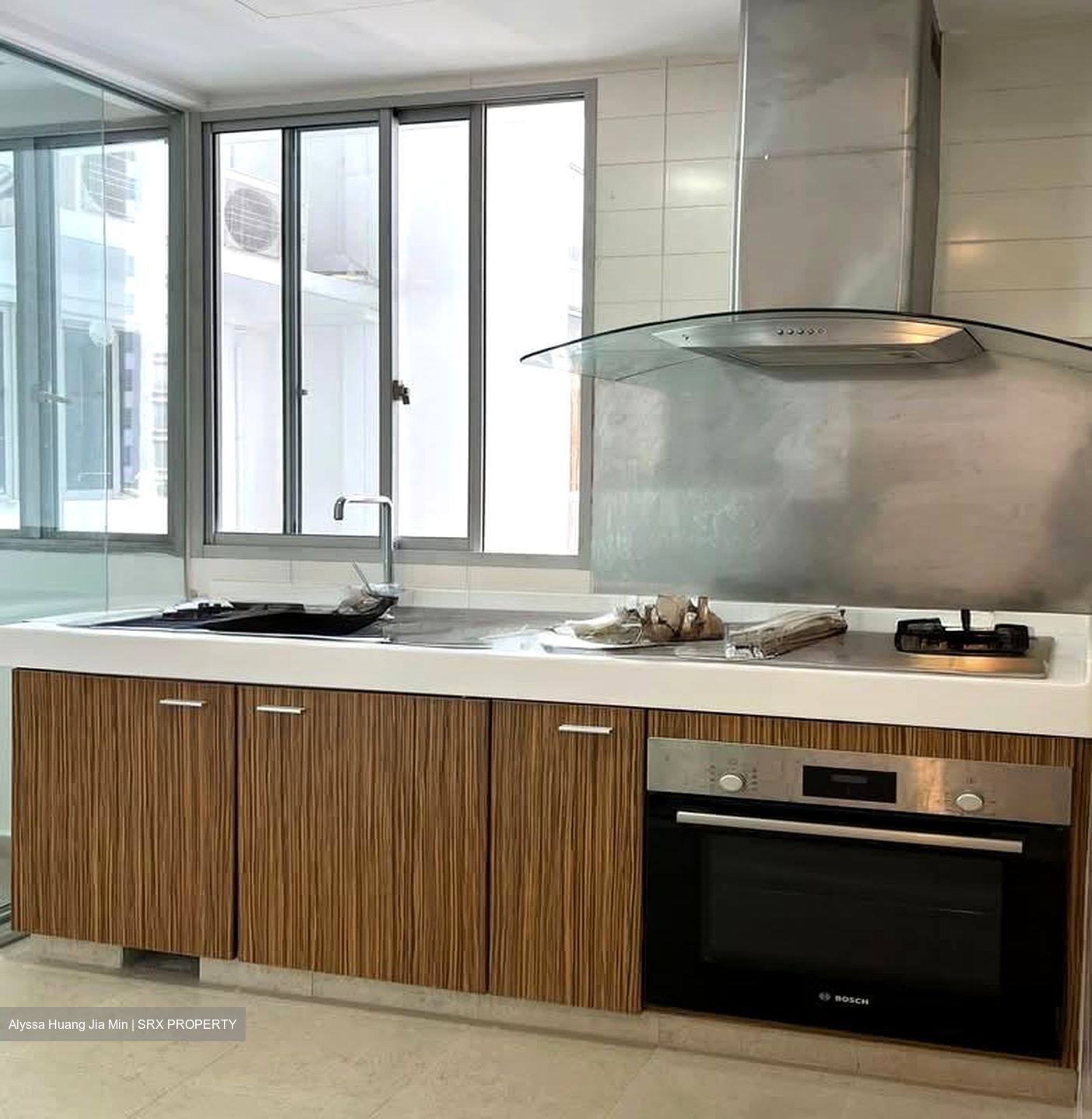 The Lakeshore (D22), Condominium #563315081